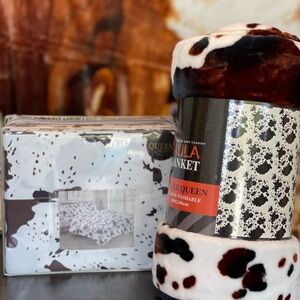 New Queen size Cow print 4PCS sheet set and Flannel thick soft Blanket oversized